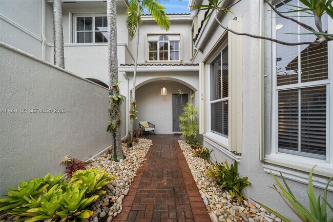 Building Photo - 896 Spinnaker Dr