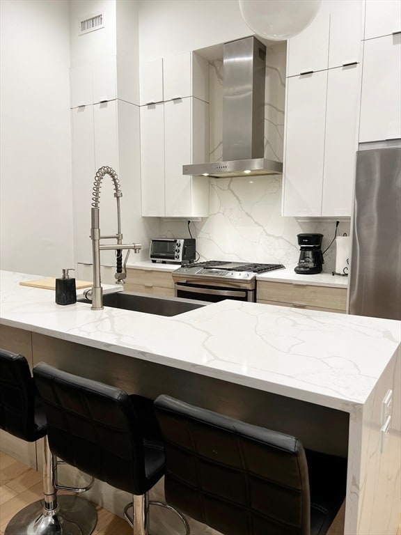 Building Photo - 360 Meridian St