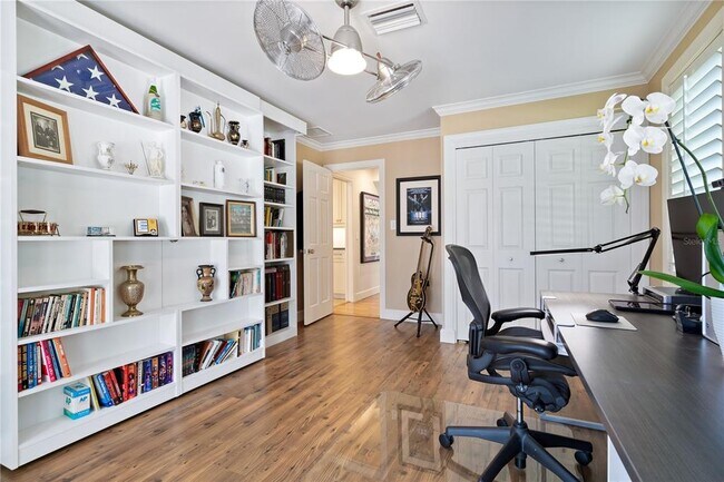 Building Photo - 606 Owl Way