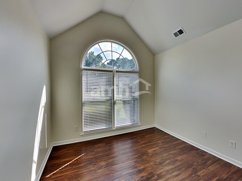 Building Photo - 4282 Moccasin Trail