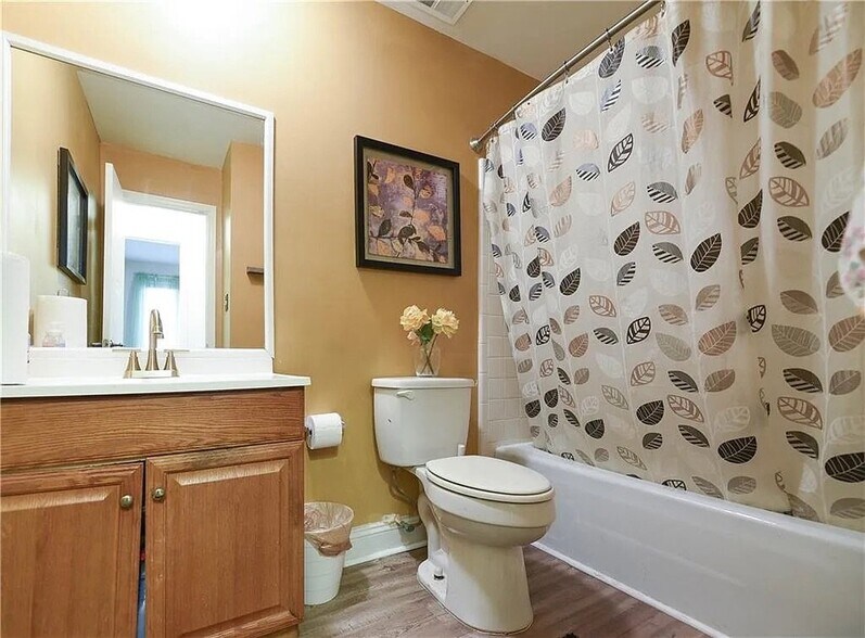 Building Photo - 3280 Devilla Trce
