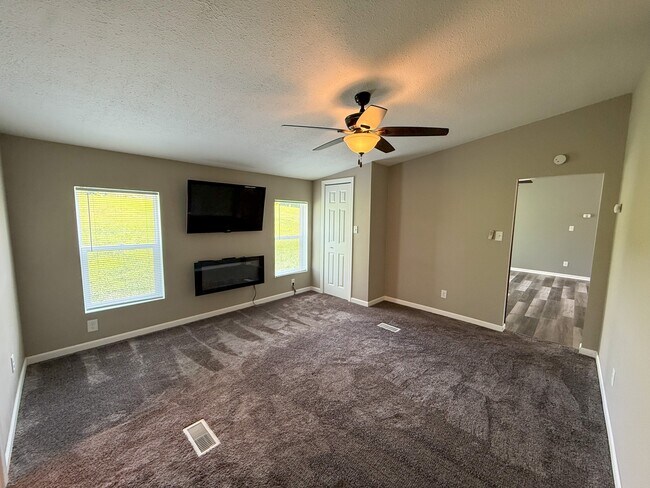 Building Photo - 5693 US-40