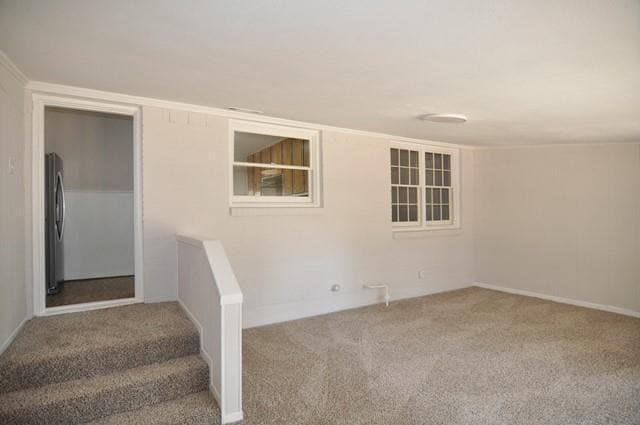 Building Photo - 402 E Carolyn Dr