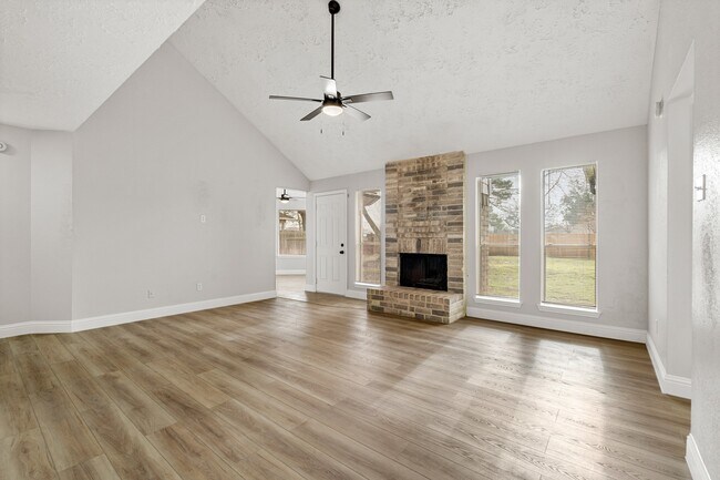 Building Photo - 22039 Rivermead Dr
