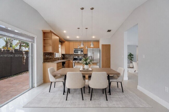 Building Photo - 10523 SW 161st Pl