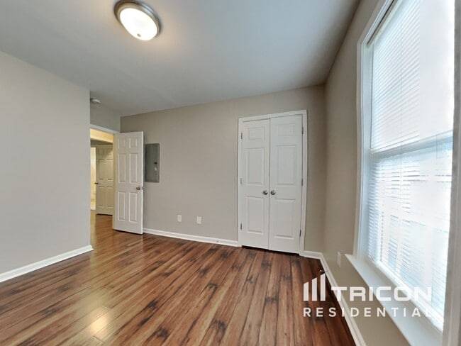 Building Photo - 3012 Brittany Dr