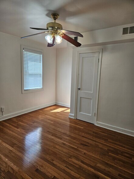 Building Photo - 1722 H St NE