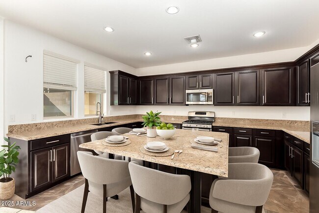 Building Photo - 3142 N Clanton St