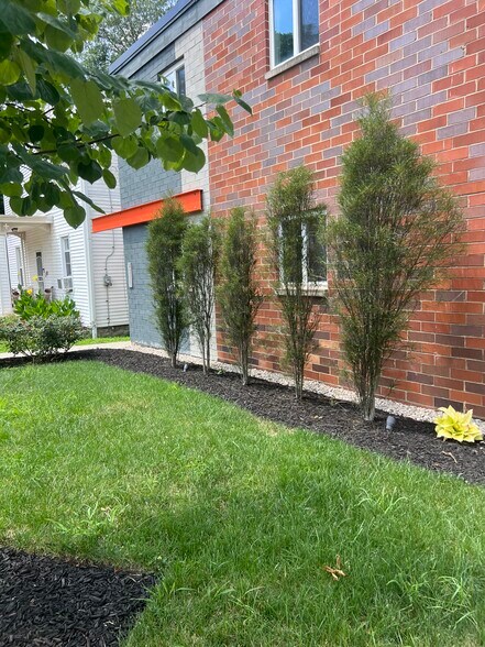 Building Photo - 4711 Osgood St