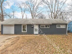 Building Photo - Single Family Home in Ruskin - All Voucher...