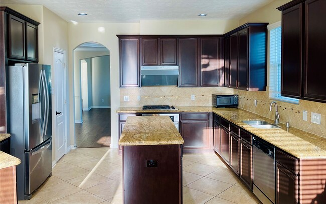 Building Photo - 14303 Tasmania Ct