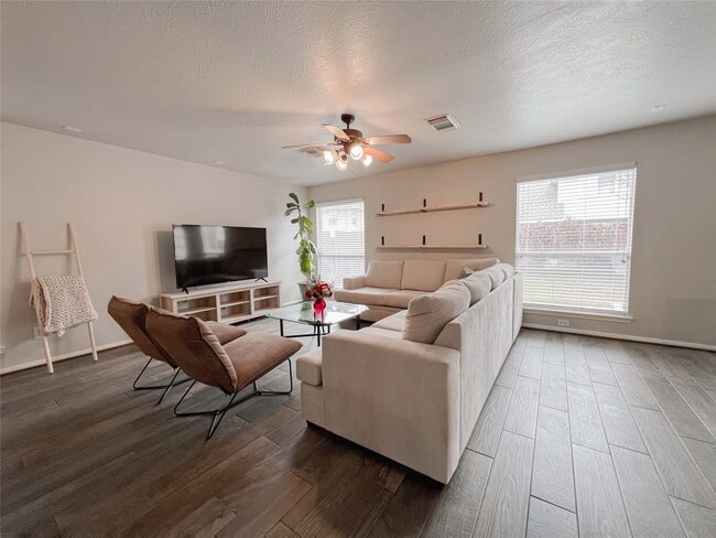 Building Photo - 10838 Waterfern Ct