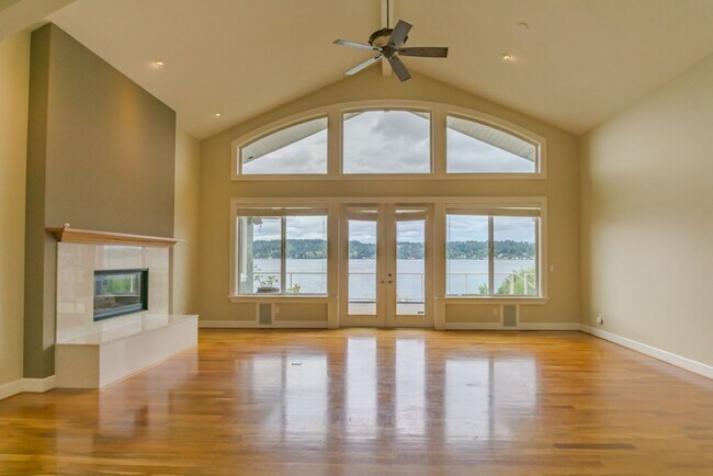 Building Photo - 4Bd/4Ba Seattle Home