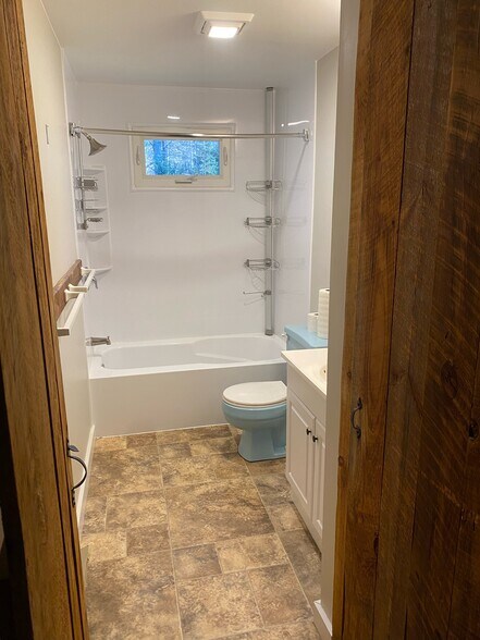 Full Bath (Similar Unit) - 2 Linda Ln