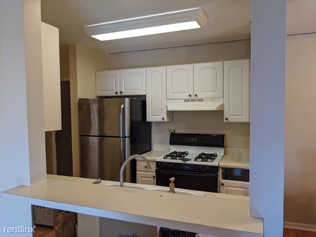 Building Photo - 1 br, 1 bath Condo - 1912 Prairie Sq