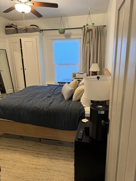 Building Photo - 303 S Main St