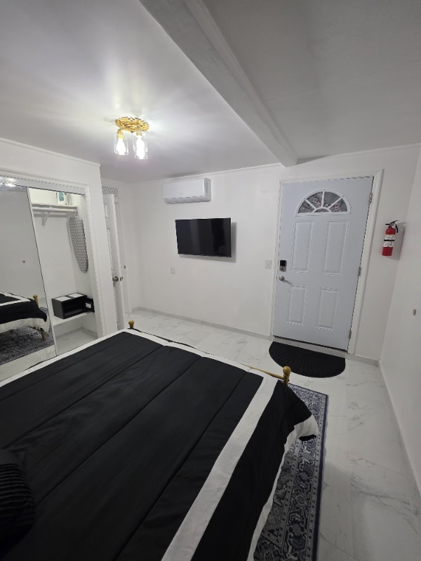 Building Photo - 4742 Blossom Dr