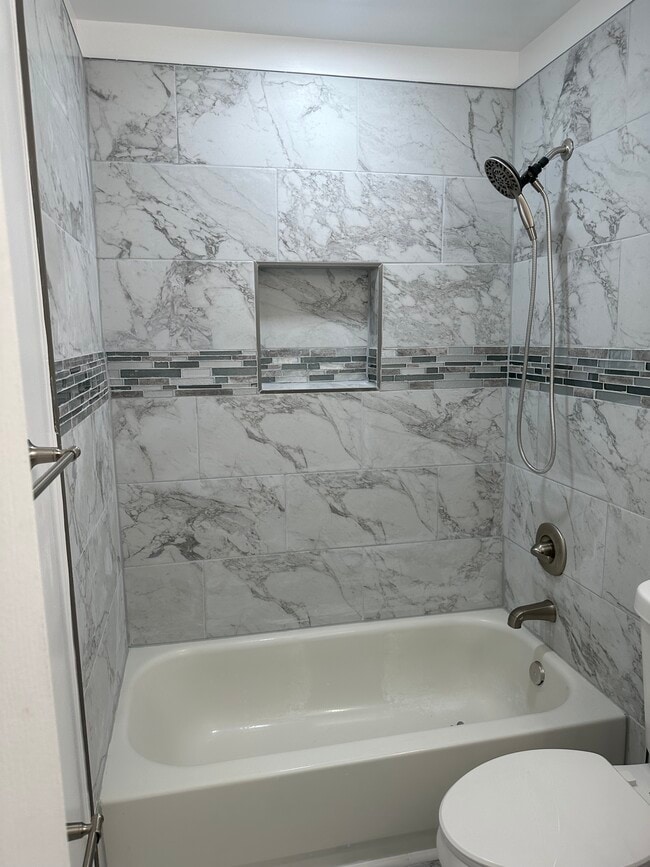 Building Photo - 6113 Lands End Ct