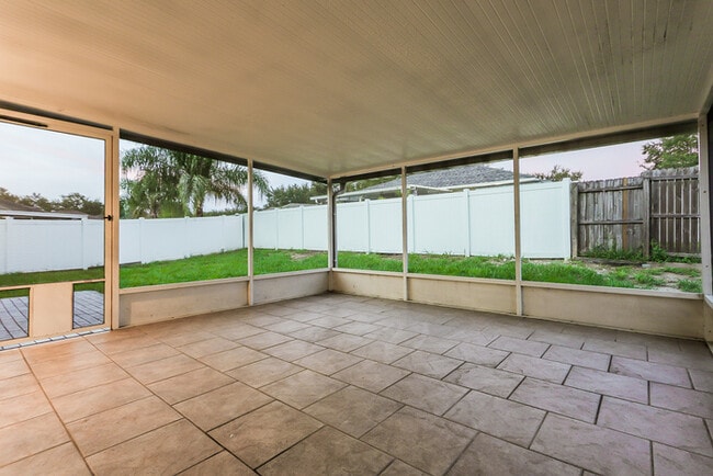 Building Photo - 3007 Summer House Dr