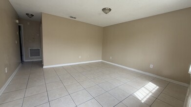 Building Photo - 4253 Moncrief Rd W