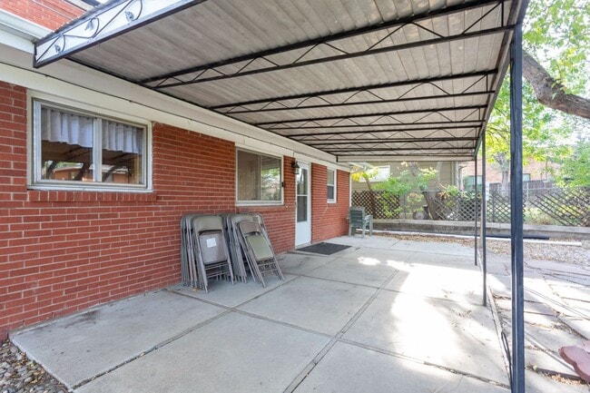 Building Photo - Nice Ranch Style Home in D12!
