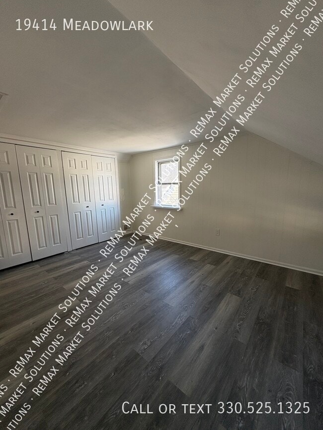 Building Photo - 19414 Meadowlark-