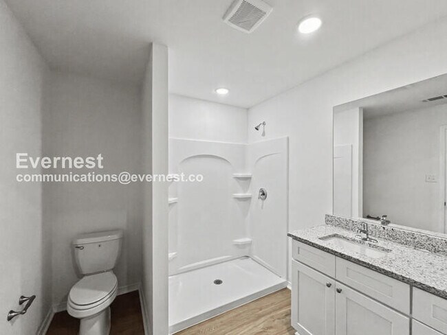 Building Photo - 3 Bed/2 Bath Home with Attached Garage / Pet-Friendly / Vouchers Accepted / Available Now!