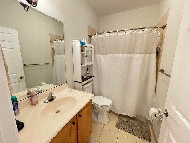 Building Photo - 5379 Via Delray Blvd