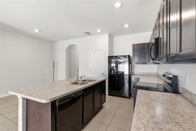 Building Photo - 424 Newmont Cir