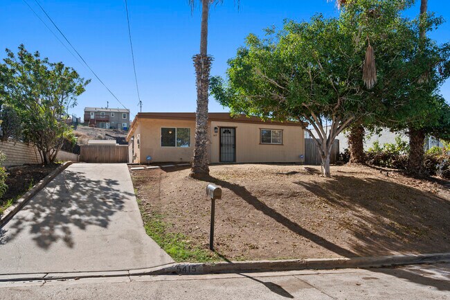 Primary Photo - 5415 Lenox Dr