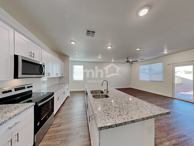 Building Photo - 302 Palazza Reserve Pl