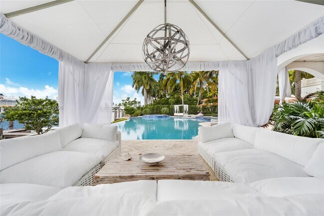 Building Photo - 100 Palm Ave