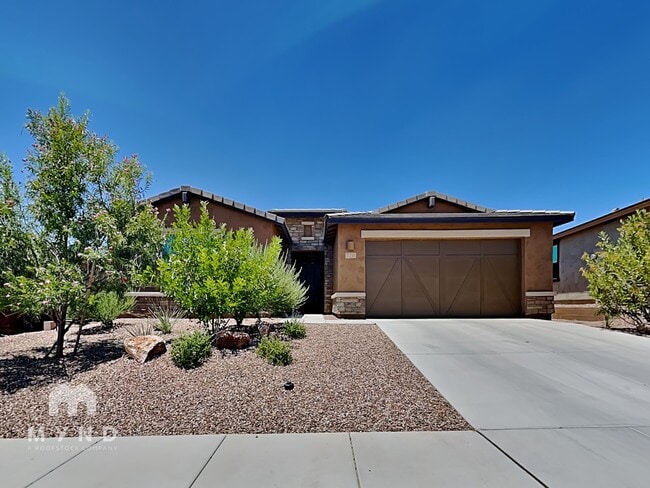 Building Photo - 720 E Silver Canyon Pl