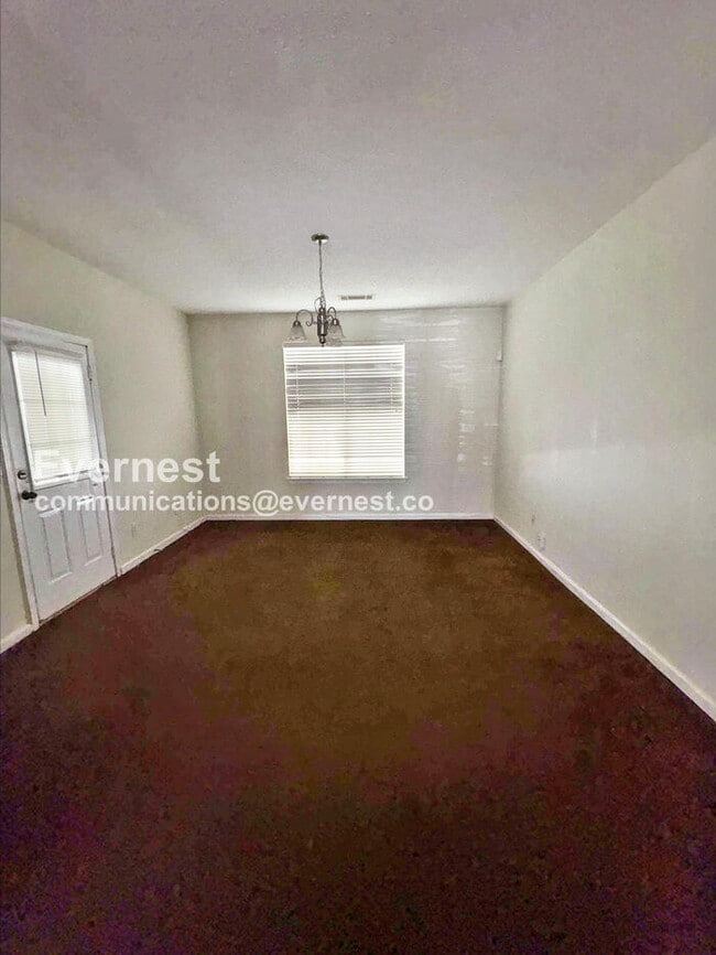 Building Photo - 7688 Creekside Ln