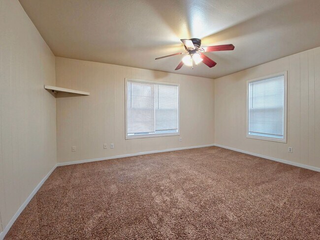 Building Photo - Cozy 2 Bed 1 Bath In Northeast Lubbock