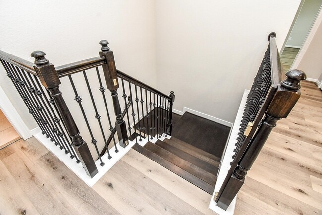 Building Photo - 24918 Meadowthorn Crest Ln