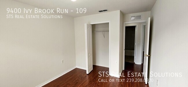 Building Photo - 9400 Ivy Brook Run