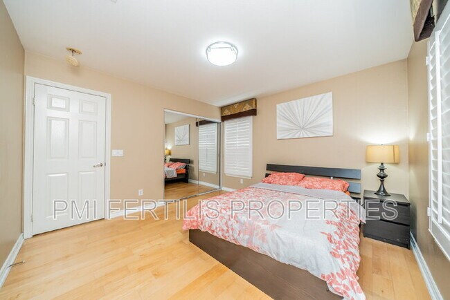 Building Photo - 12494 Breeze Ln