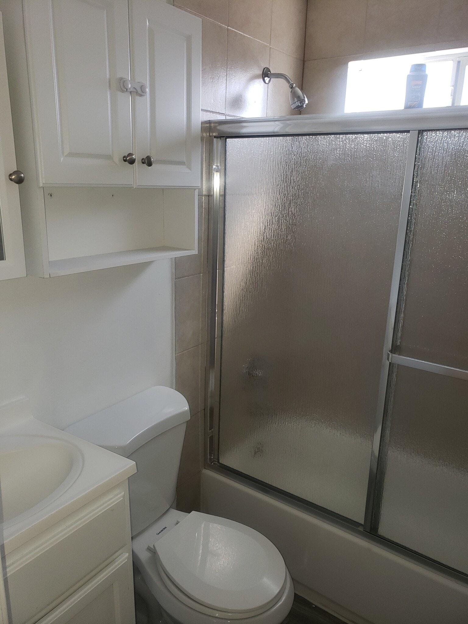 Building Photo - 1540 W 58th St