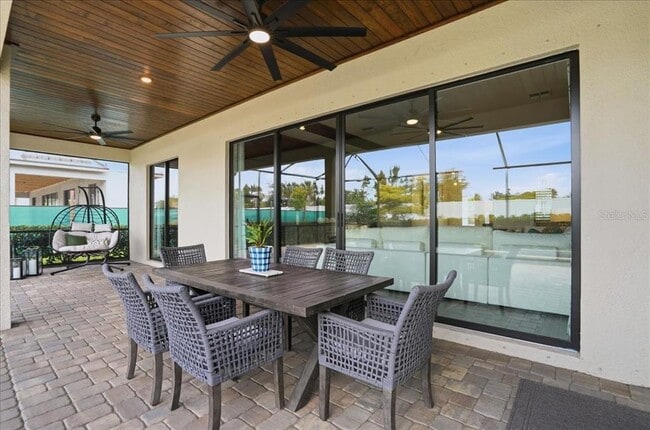 Building Photo - 15917 Tradewind Ter