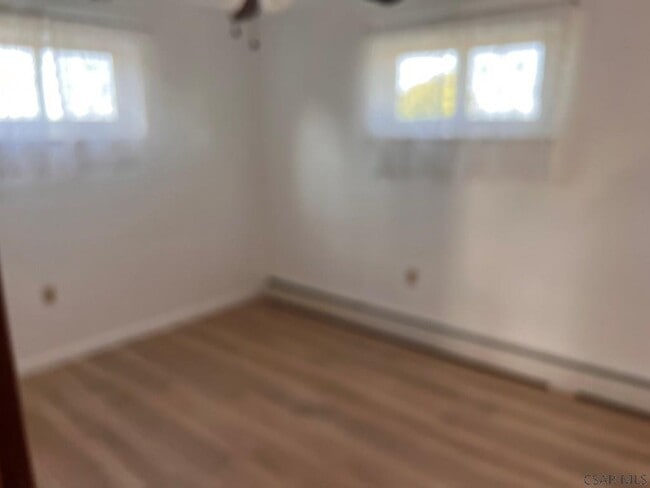 Building Photo - 129 Lulay St