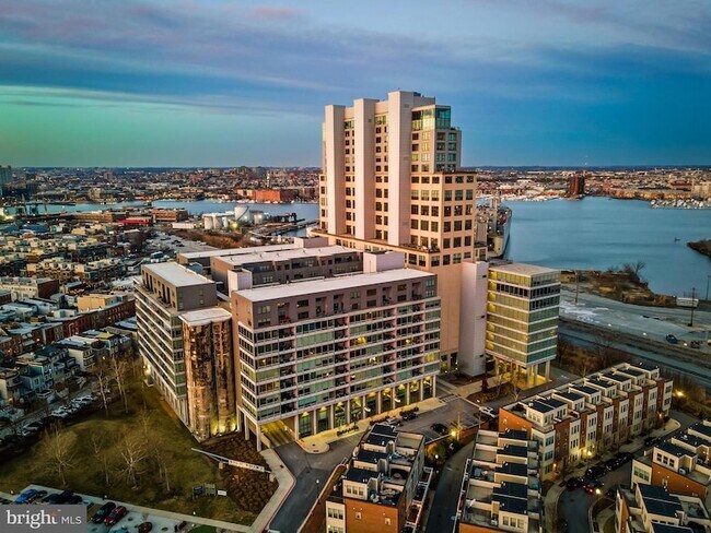 Building Photo - 1200 Steuart St