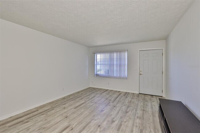 Building Photo - 1045 Apollo Beach Blvd