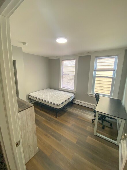 Building Photo - 41 Fayette St