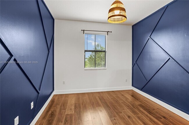 Building Photo - 4859 NW 55th Pl