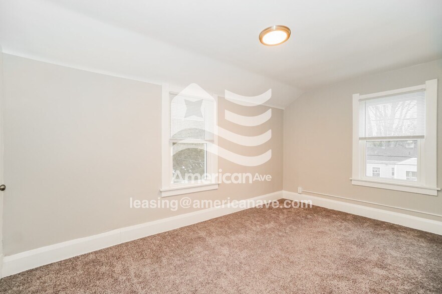 Building Photo - 514 Durango Dr