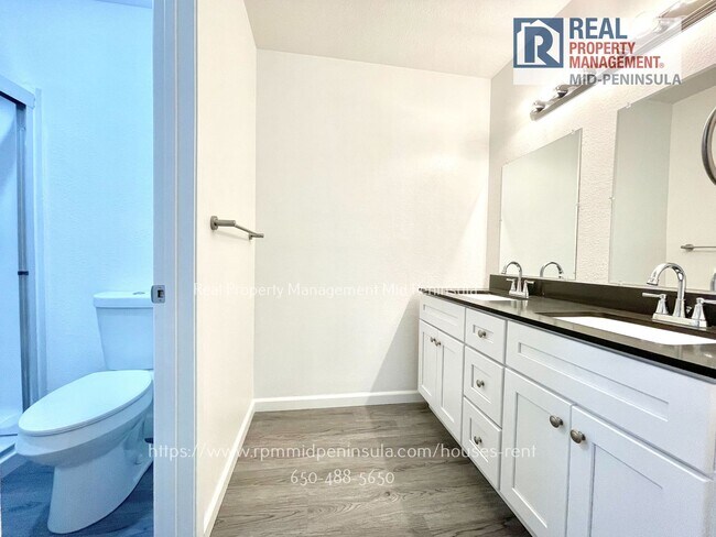 Building Photo - Modern, Light-Filled 3-Bedroom Condo in th...