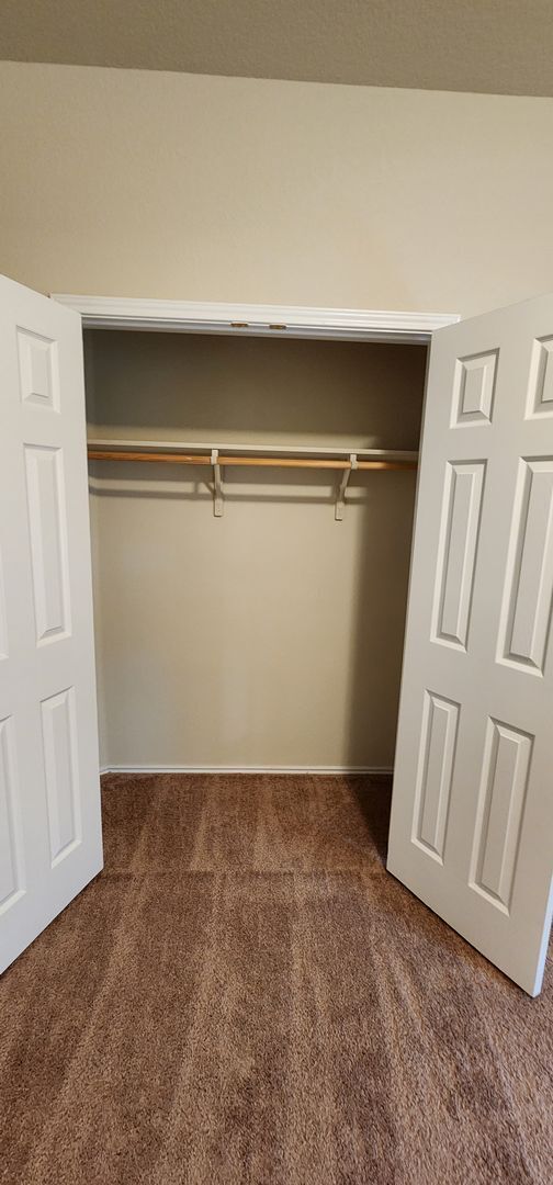 Building Photo - Beautiful 3 Bedroom House