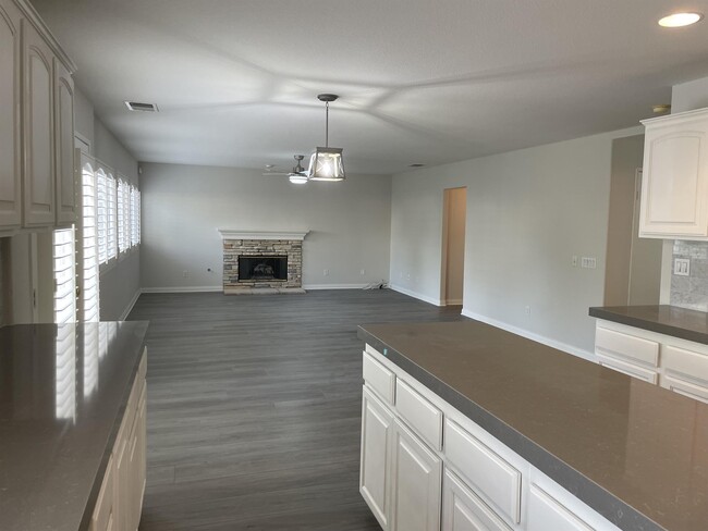 Building Photo - 1167 Innisfree Ct