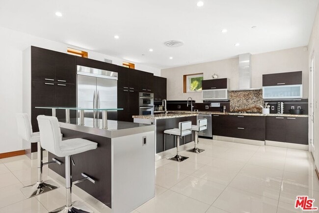 Building Photo - 2437 Apollo Dr